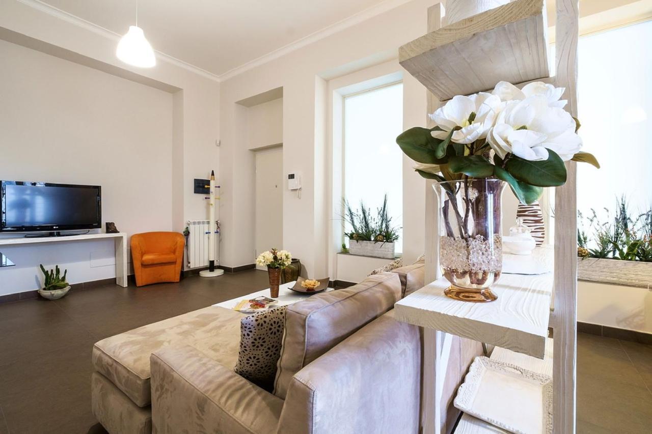 Gran Cancelliere Apartment With Parking Palermo Exterior foto